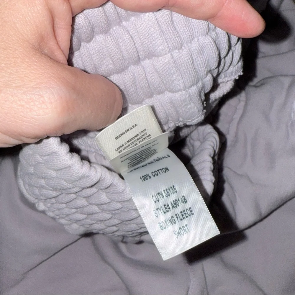 AGOLDE BOXING EXAGGERATED‎ WAISTBAND SHORTS JELLYBEAN and SWEATSHIRT SET - Picture 4 of 5